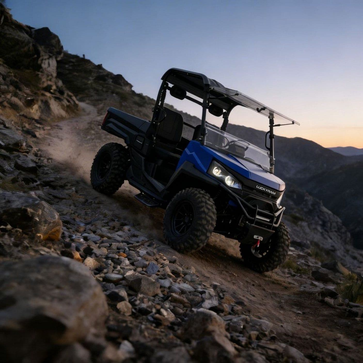 4WD UTV za lov 20KW največja moč 400 mm gaženje 350 kg obremenitve