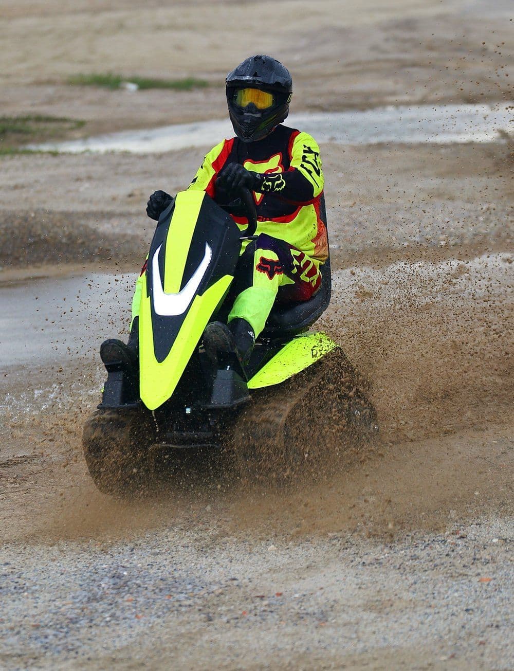 Električni terenski električni karting ETV z dvema gosenicama 72 V litijeva baterija